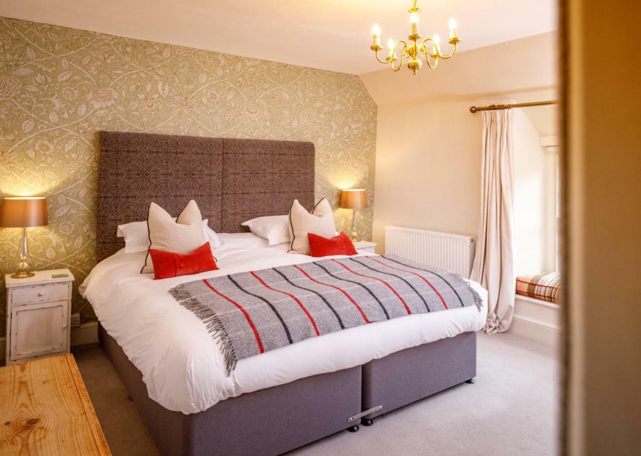 Bed and Breakfast Trewornan Manor Wadebridge Exterior foto